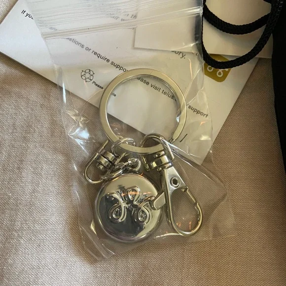 NIB Telus Invisaware Safety Keychain - Picture 2 of 12